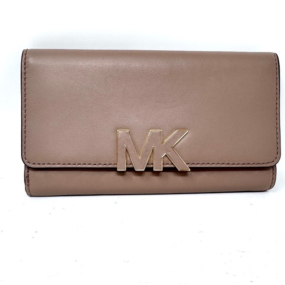 Michael Kors Taupe Wallet NWOT - Picture 1 of 11
